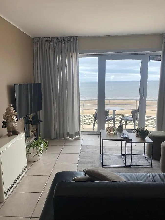 Apartment Appartement Met Zeezicht, Zwembad & Garage Ostend