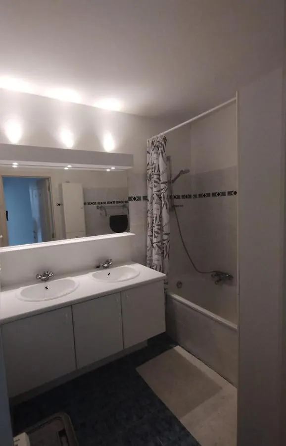Apartment Appartement Met Zeezicht, Zwembad & Garage Ostend Belgium